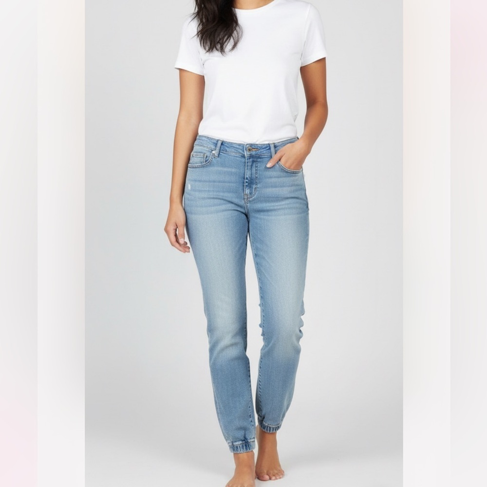 MAX MARA Straight Leg Gather Hem Fit W9 Jeans. Size 29